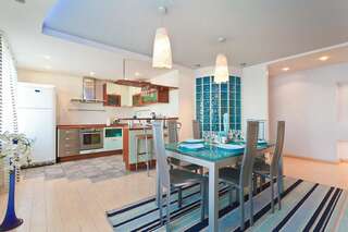 Апартаменты VIP  Апартаменты 24/7 Минск Апартаменты с 3 спальнями и балконом-10