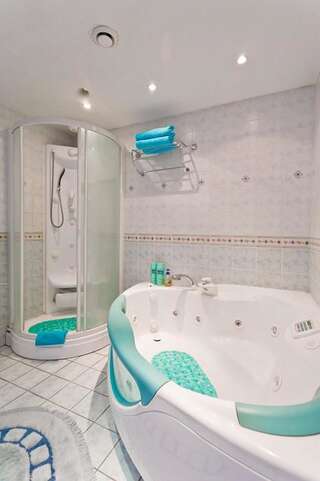 Апартаменты VIP  Апартаменты 24/7 Минск Апартаменты с 3 спальнями и балконом-12