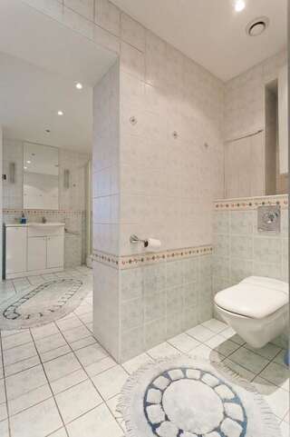 Апартаменты VIP  Апартаменты 24/7 Минск Апартаменты с 3 спальнями и балконом-15