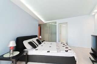 Апартаменты VIP  Апартаменты 24/7 Минск Апартаменты с 3 спальнями и балконом-17