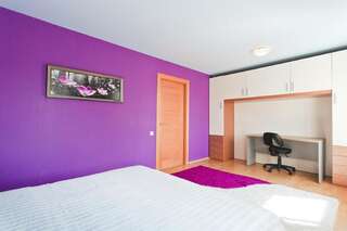 Апартаменты VIP  Апартаменты 24/7 Минск Апартаменты с 3 спальнями и балконом-24